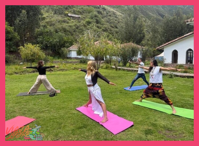 1. La Esencia del Bienestar: Yoga en Entornos Andinos Únicos