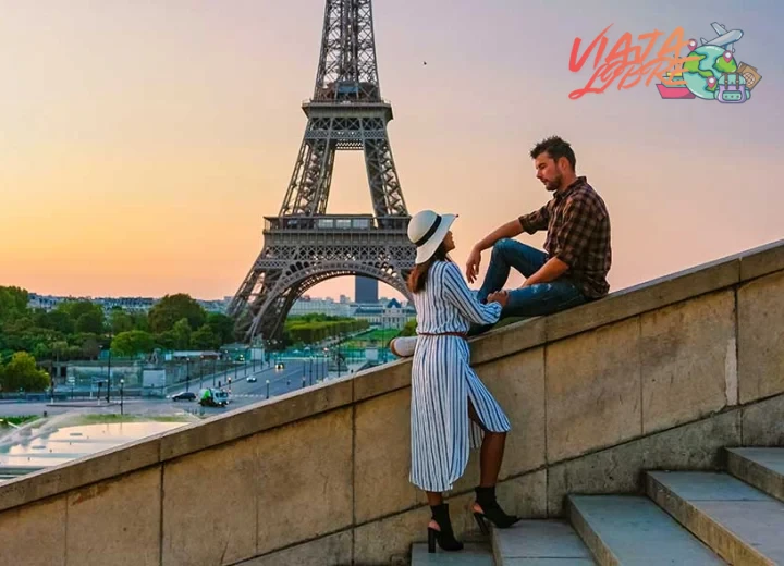 1. Torre Eiffel y el Sena en París: el clásico romántico absoluto