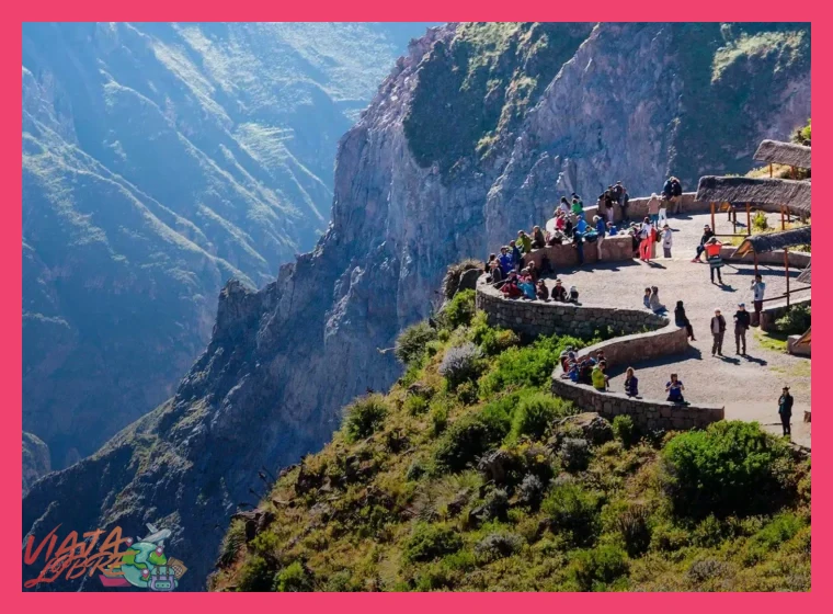 2. Arequipa y el Cañón del Colca: Entre Volcanes y Cóndores