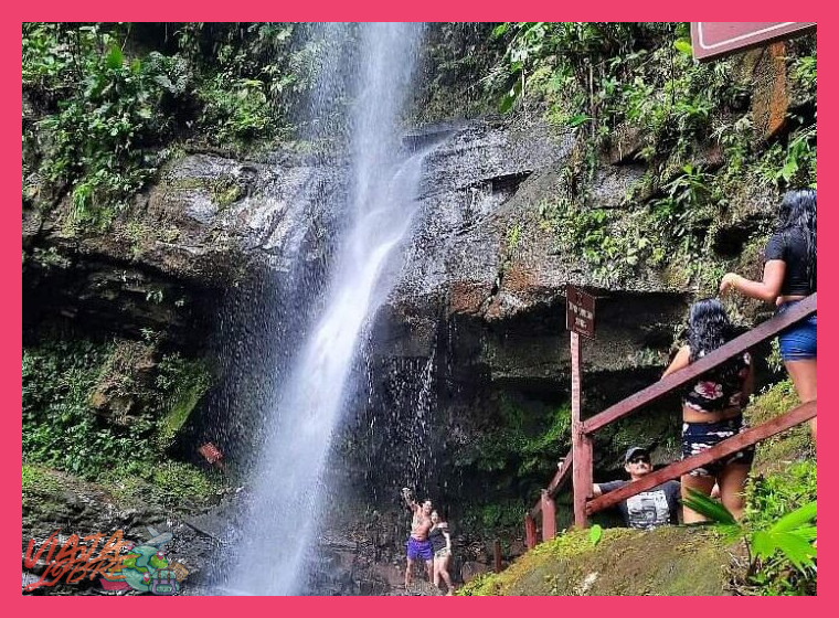 2. Cascada de Ahuashiyacu: La Más Accesible y Famosa