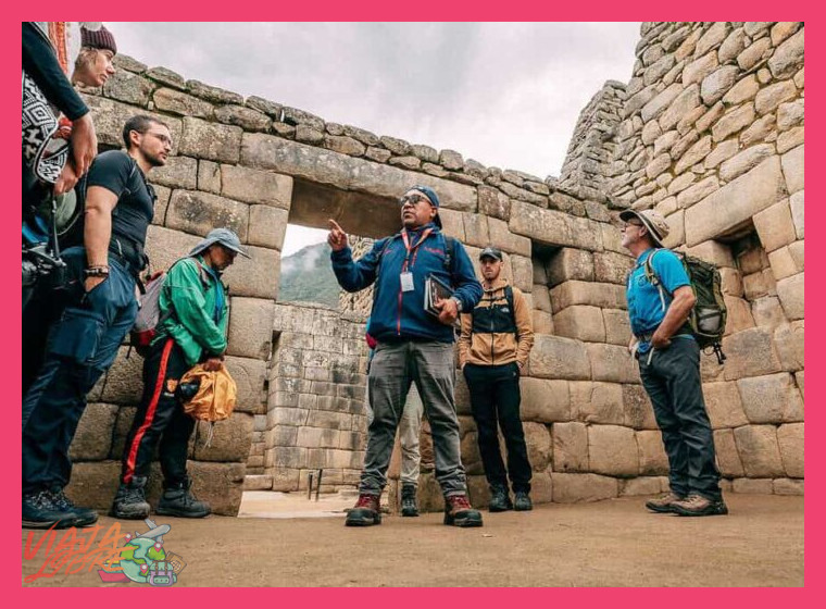 Beneficios de Incluir un Guía Experto en tu Visita