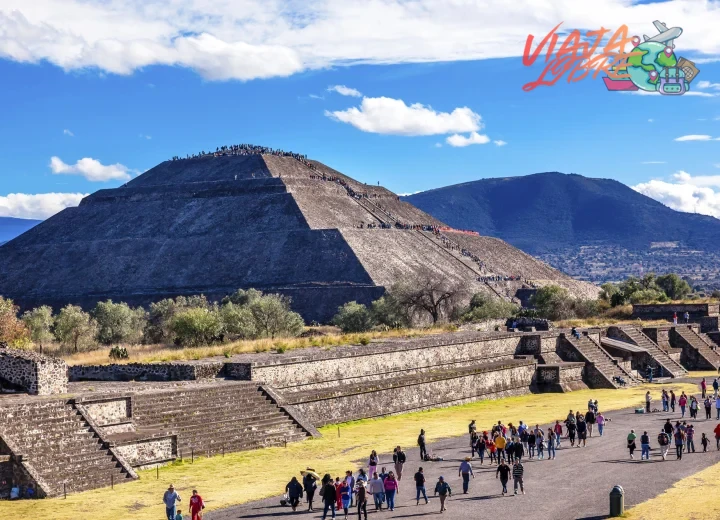 Ciudades coloniales patrimonio de la humanidad como Guanajuato y Oaxaca
