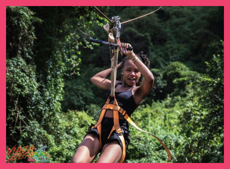 ¿Cuál es el límite de peso y requisitos de seguridad para el zipline en la selva central de Tarapoto?