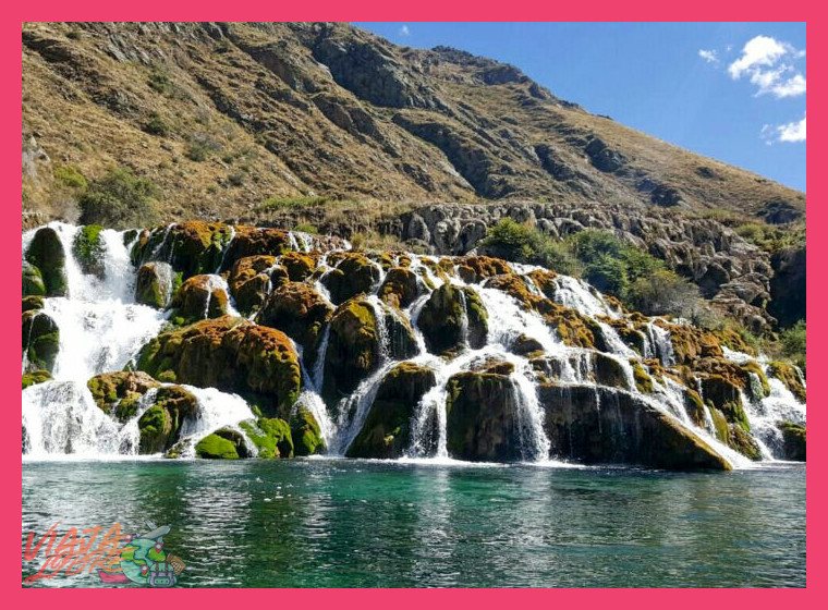 ¿Cuáles son los principales atractivos naturales y culturales que conforman la ruta turística de Huancaya y la Reserva Paisajística Nor Yauyos Cochas?