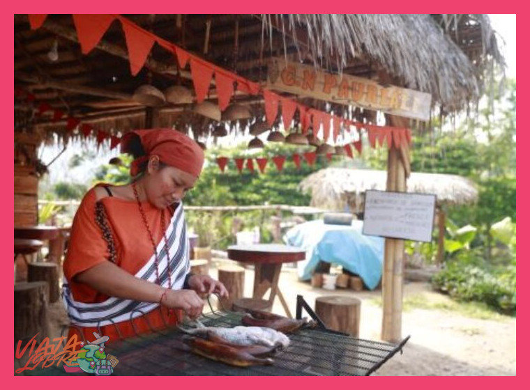 ¿De qué manera el turismo beneficia directamente a la comunidad Asháninka?