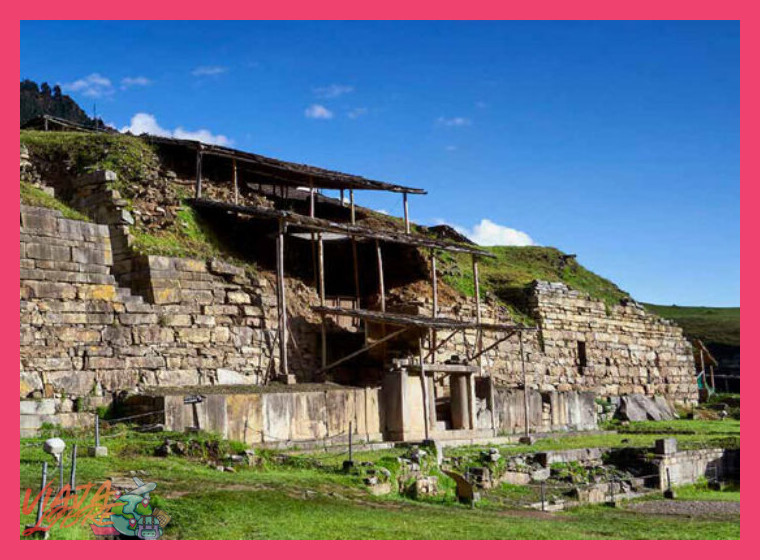 El Complejo Arqueológico de Chavín: Un Viaje al Centro del Mundo Antiguo