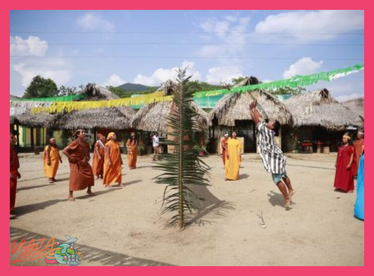 ¿En qué consiste la experiencia de turismo comunitario con el pueblo asháninka en la Selva Central del Perú durante los 4 días?