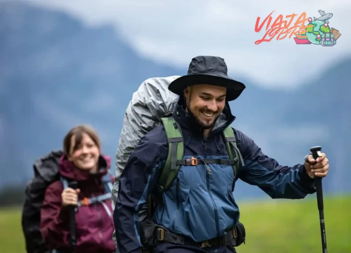 Equipo esencial para empezar trekking de aventura de forma segura