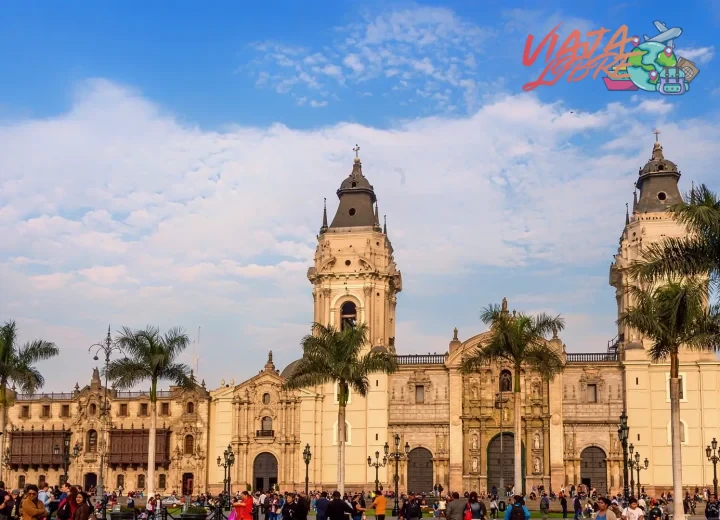 Guía de los destinos costeros más económicos para viajar en Perú