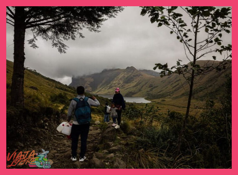 Información específica sobre las lagunas y las dinámicas sociales de las comunidades pastoriles en la Cordillera Blanca.