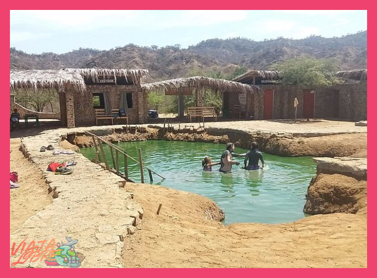 Playa Zorritos: Aguas termales en la orilla del mar
