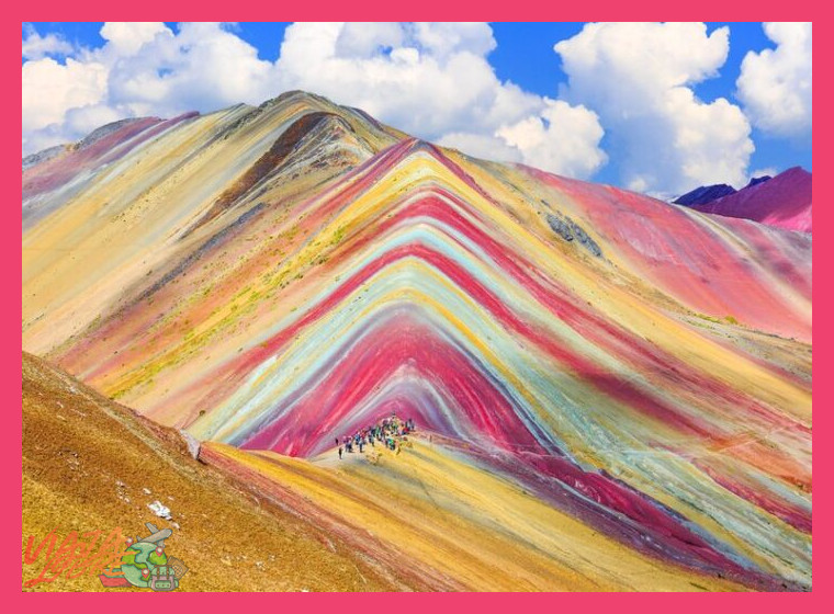 ¿Qué características geológicas e históricas definen al Cerro Vinicunca, conocido como la Montaña de los Siete Colores?