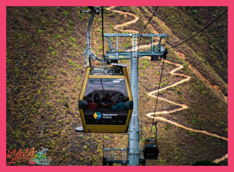 ¿Qué costo aproximado tiene el transporte y el acceso a la Fortaleza de Kuélap incluido dentro del paquete turístico vivencial de 4 días?