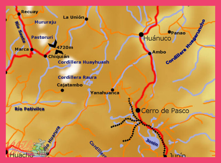 ¿Qué distancia en kilómetros separa a las ciudades de Tingo María y Huánuco dentro de la región central del Perú?