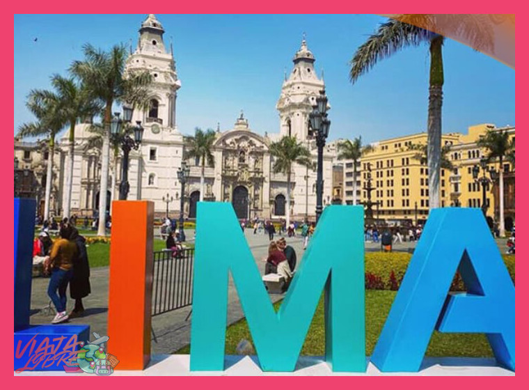 ¿Qué maravillas naturales y culturales se visitan típicamente en un recorrido de 10 días por Lima, Paracas, Cusco y Machu Picchu?