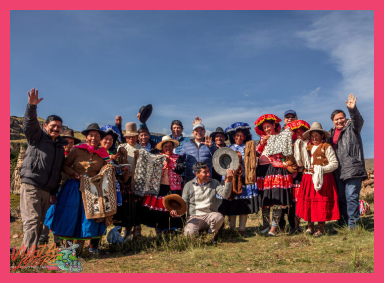 ¿Qué papel juegan las comunidades pastoriles en la conservación del paisaje y en la oferta de turismo rural sostenible en la Cordillera Blanca?