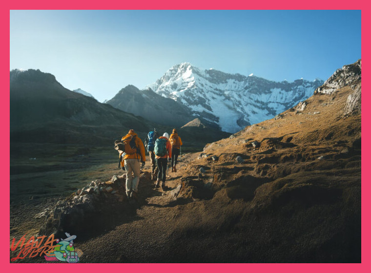 ¿Qué tipo de paisajes y climas veré durante el trekking?